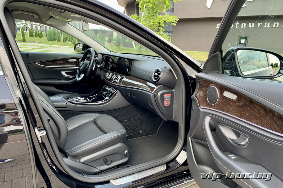 автомобиль Мерседес E-class Минск с водителем