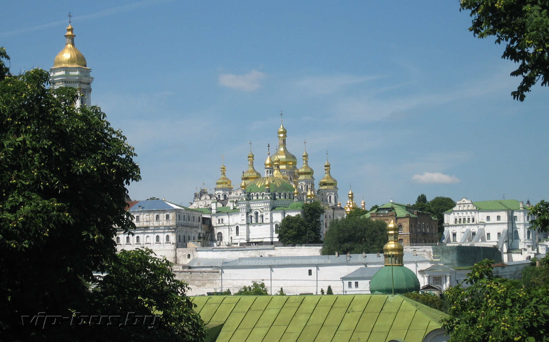 трансферы в жуляны (киев) на микроавтобусе