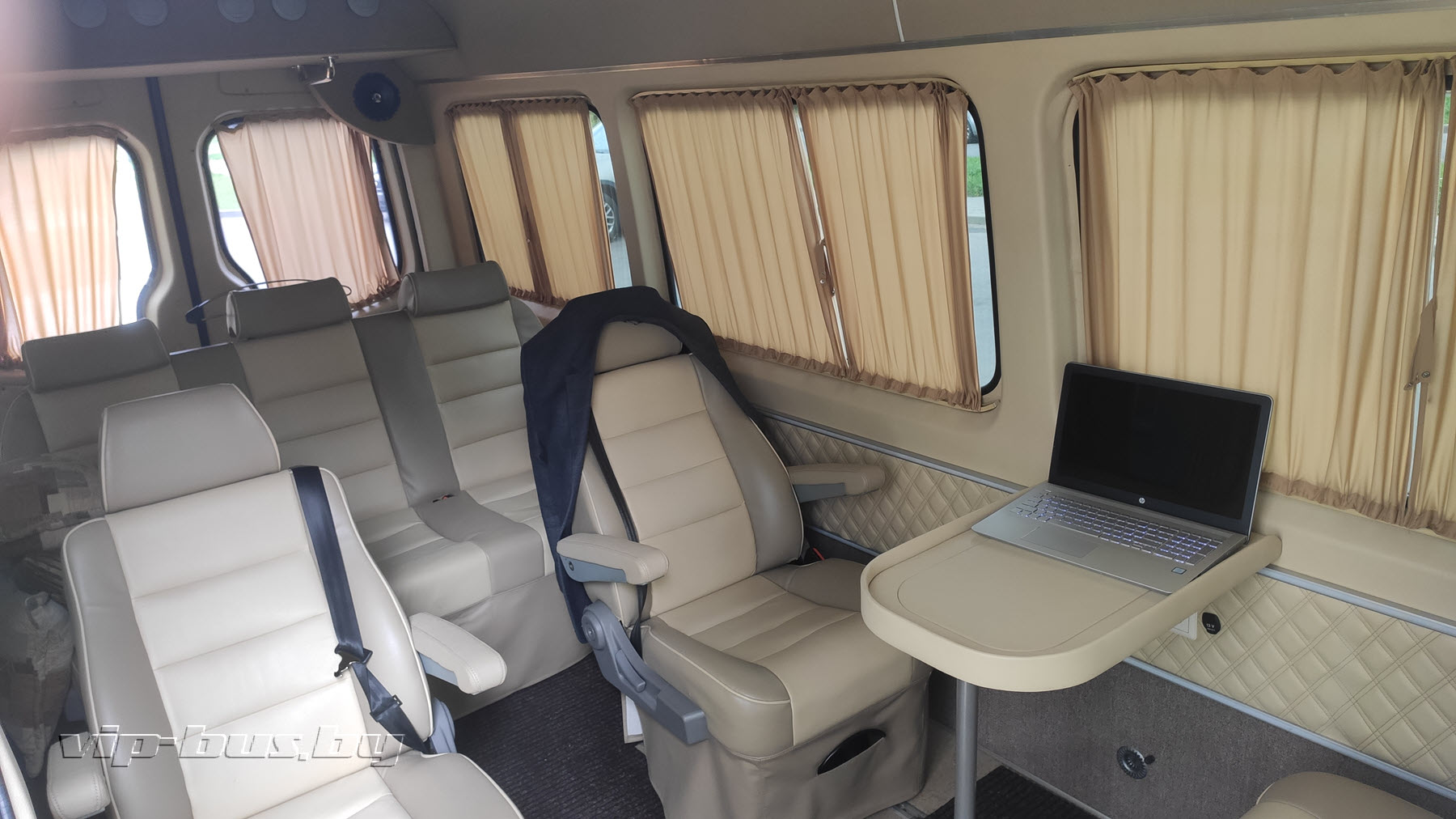 микроавтобус для делегаций