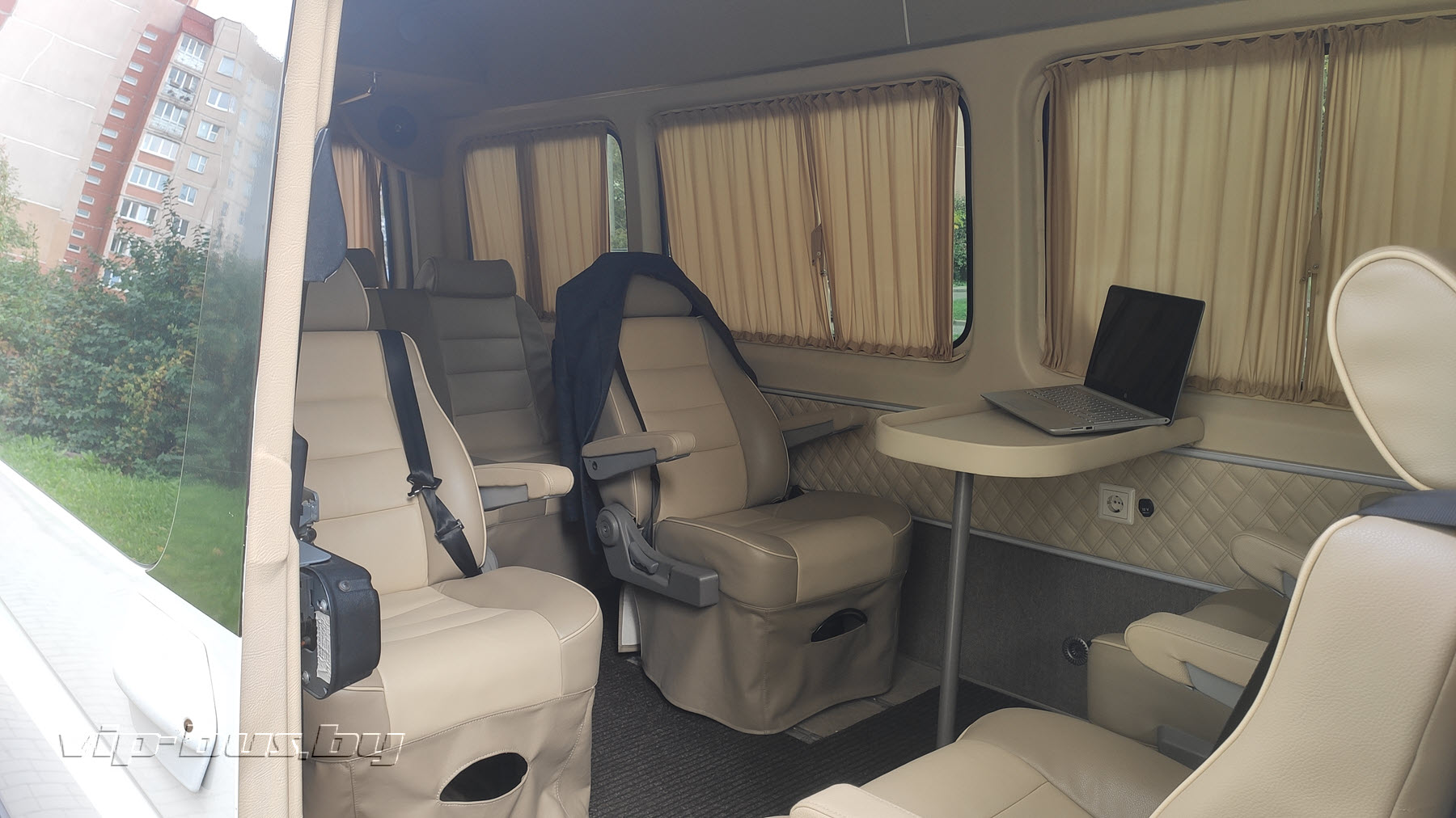 встреча делегаций в аэропорту Минска